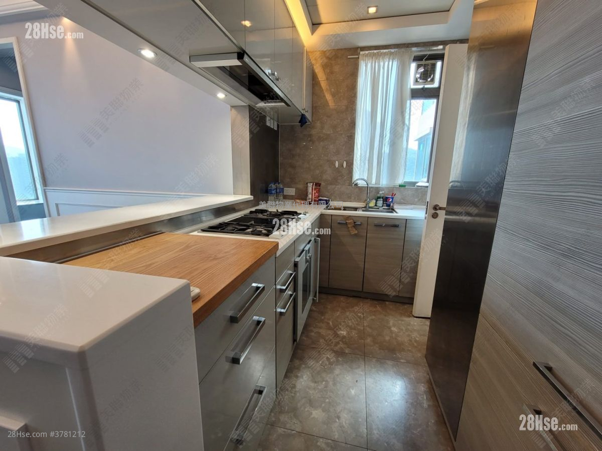 The Wings Rental 3 Bedrooms , 3 Bathrooms 892 ft²