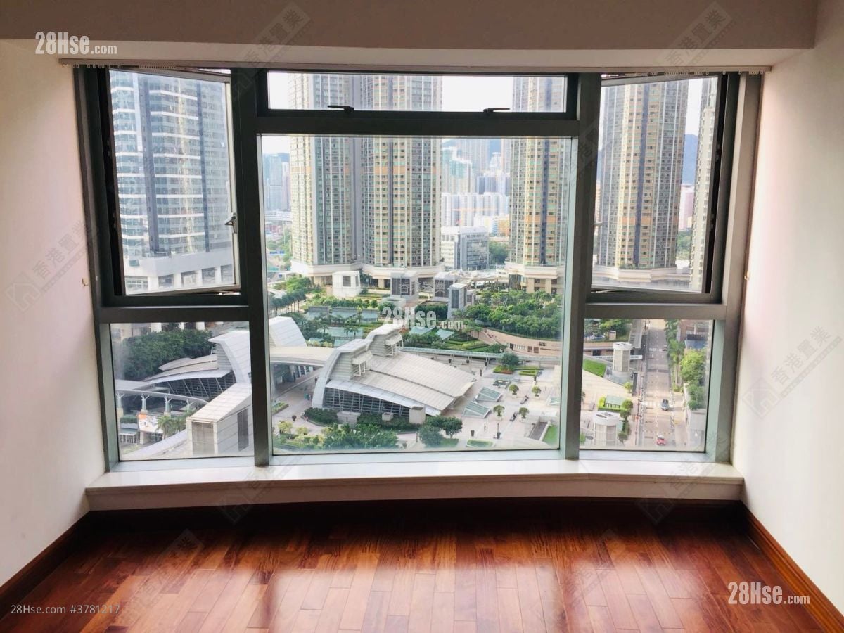 The Harbourside Sell 2 Bedrooms , 2 Bathrooms 743 ft²