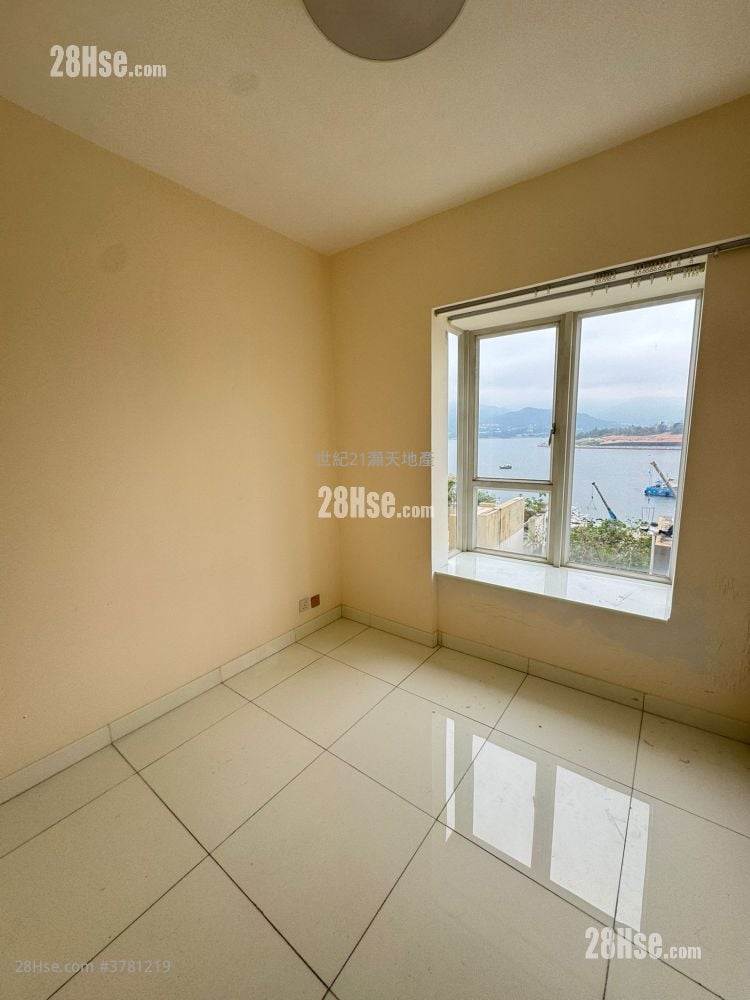 The Beverly Hills Rental 5+ Bedrooms , 2 Bathrooms 1,606 ft²