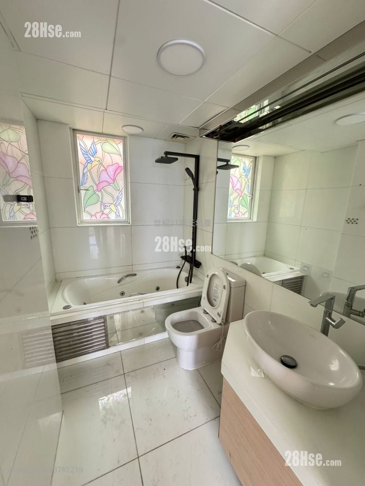 The Beverly Hills Rental 5+ Bedrooms , 2 Bathrooms 1,606 ft²