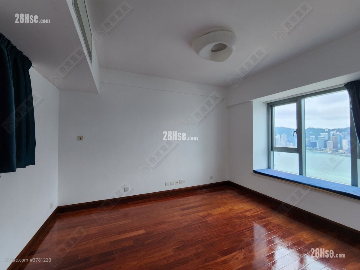 The Harbourside Sell 3 Bedrooms , 2 Bathrooms 1,059 ft²