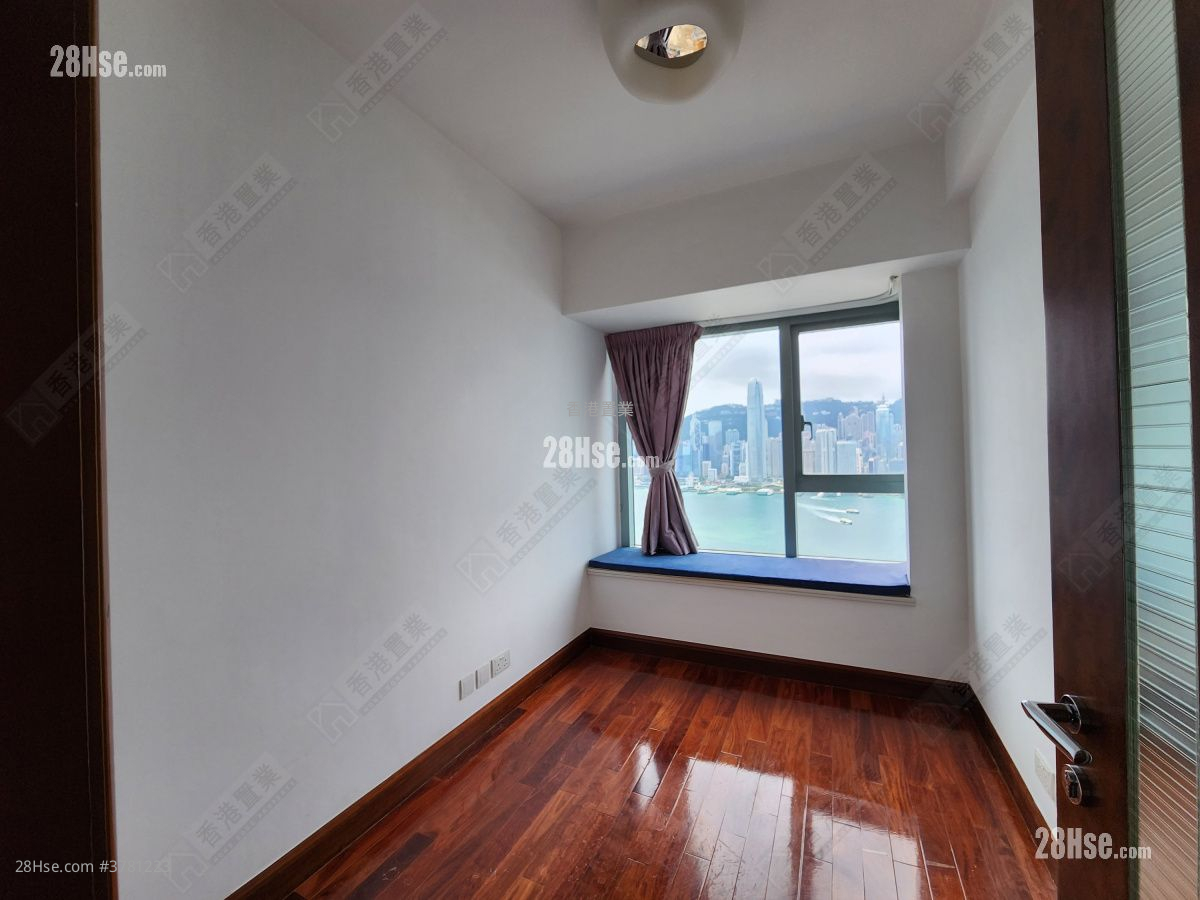 The Harbourside Sell 3 Bedrooms , 2 Bathrooms 1,059 ft²