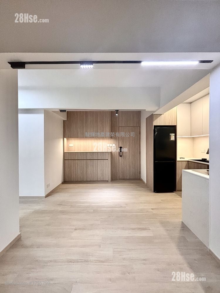 Wai On Building Sell 1 Bedroom , 1 Bathroom 374 ft²