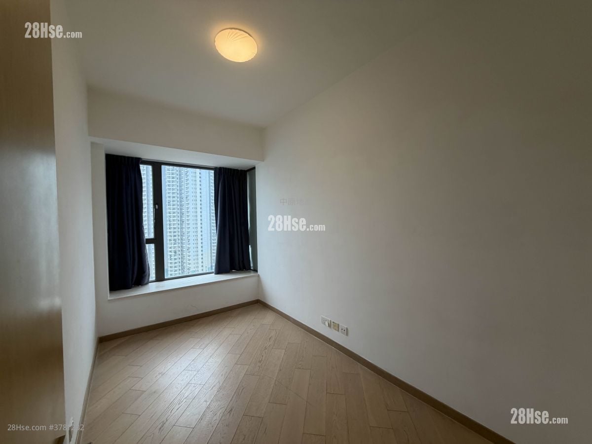 The Visionary Rental 4 Bedrooms , 3 Bathrooms 1,377 ft²