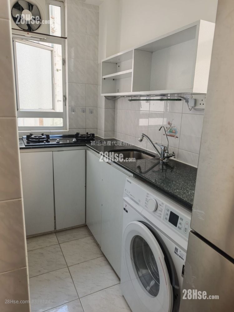 Sai Wan Building Sell 1 Bedroom 268 ft²