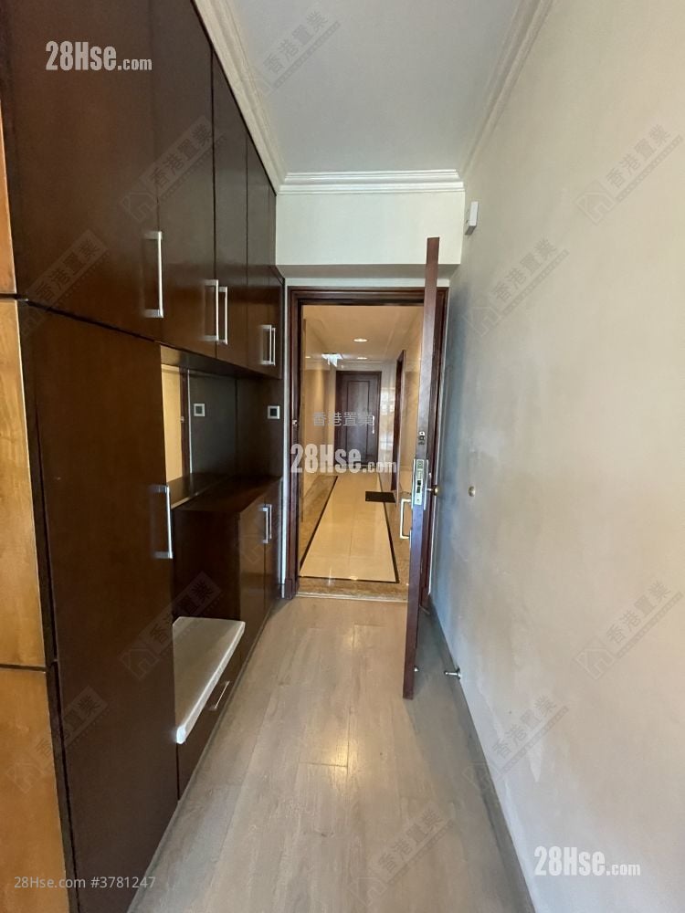 The Victoria Towers Rental 3 Bedrooms , 2 Bathrooms 804 ft²