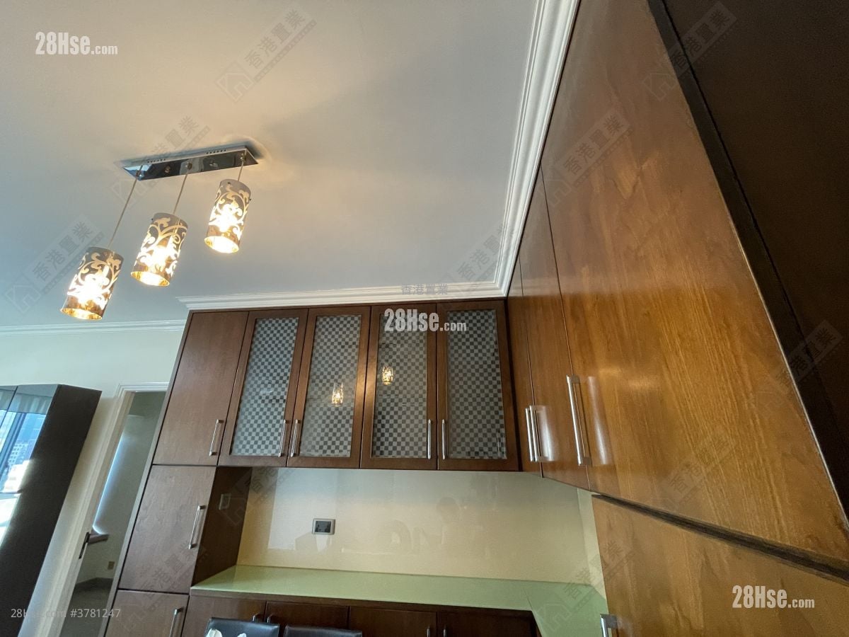 The Victoria Towers Rental 3 Bedrooms , 2 Bathrooms 804 ft²