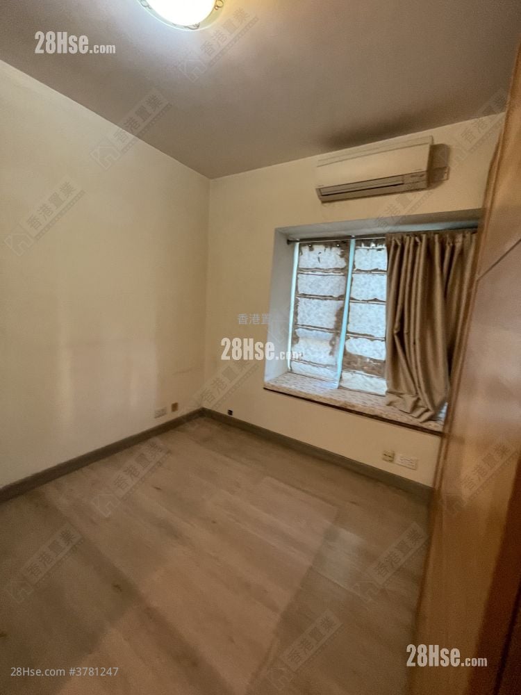 The Victoria Towers Rental 3 Bedrooms , 2 Bathrooms 804 ft²