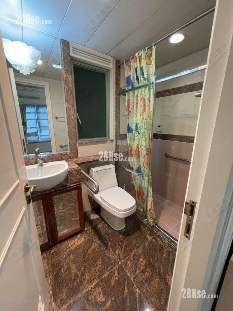 The Victoria Towers Rental 3 Bedrooms , 2 Bathrooms 804 ft²