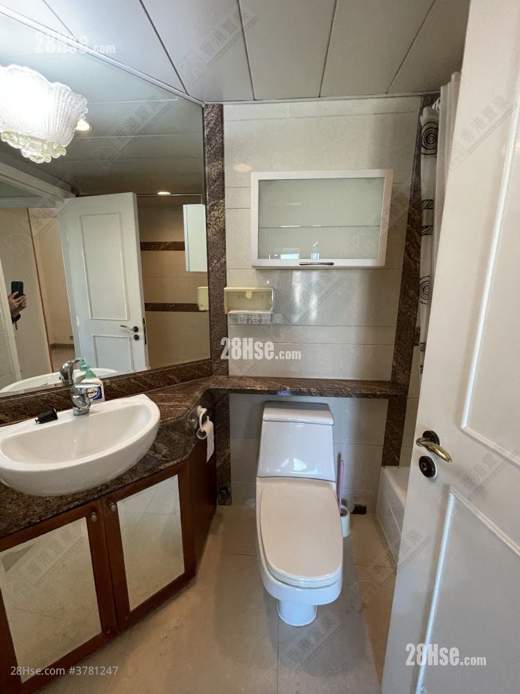 The Victoria Towers Rental 3 Bedrooms , 2 Bathrooms 804 ft²