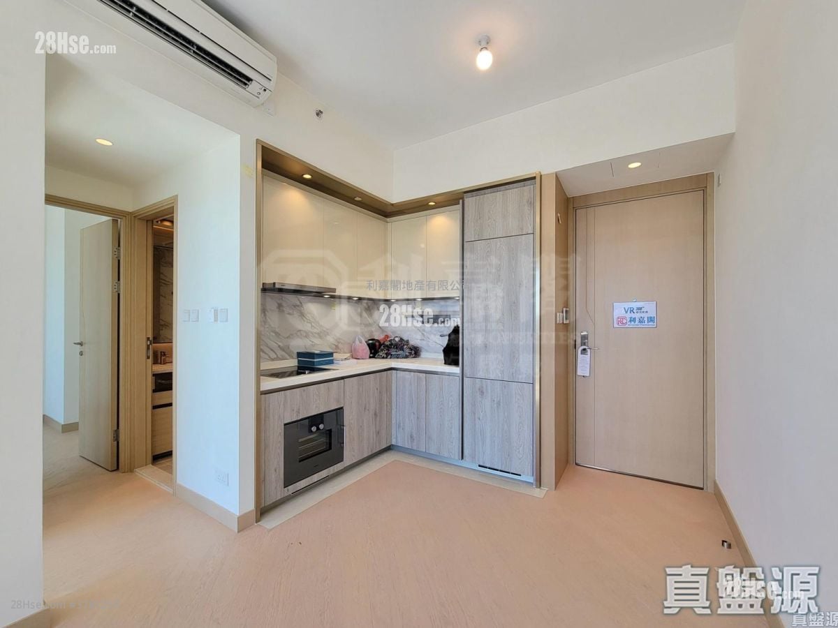 维港滙 售盘 2 房 448 平方尺