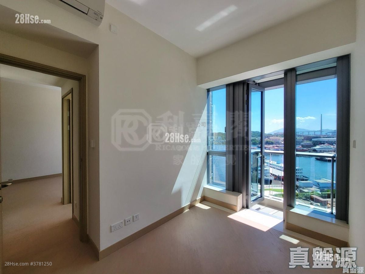维港滙 售盘 2 房 448 平方尺