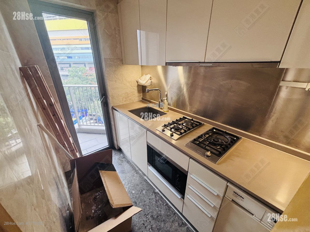 Grand Austin Sell 2 Bedrooms , 2 Bathrooms 580 ft²