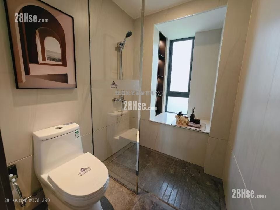 锦绣国际花城 售盘 4 房 , 2 浴室 940 平方尺