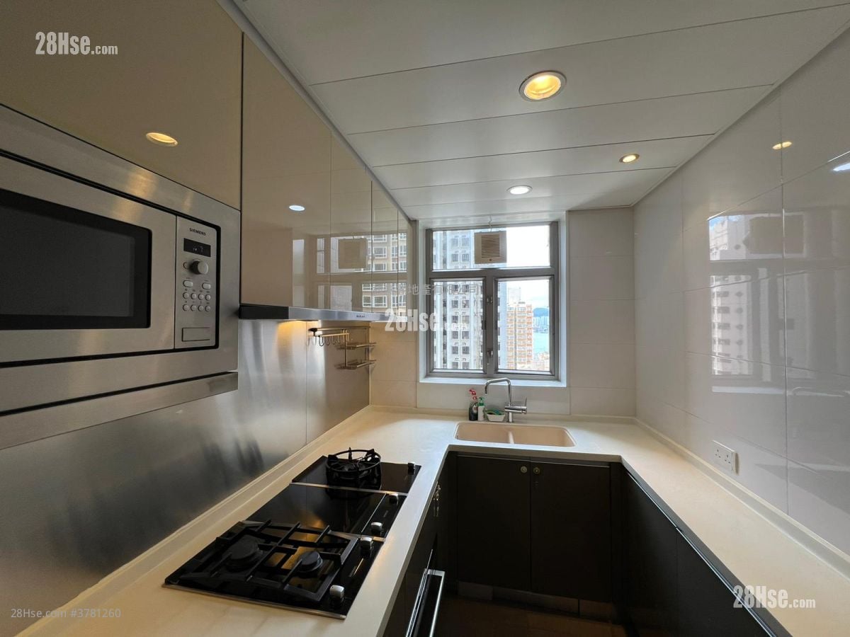 Island Crest Sell 3 Bedrooms , 2 Bathrooms 879 ft²