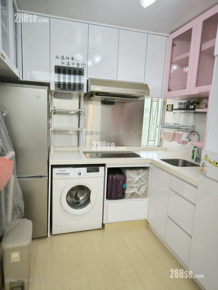 Tsuen Wan Centre Rental 2 Bedrooms , 1 Bathroom 329 ft²