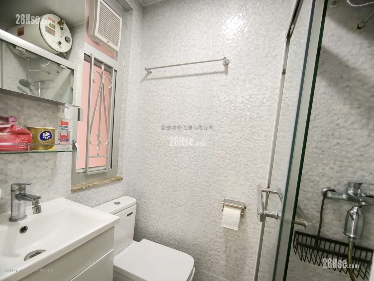 Tsuen Wan Centre Rental 2 Bedrooms , 1 Bathroom 329 ft²