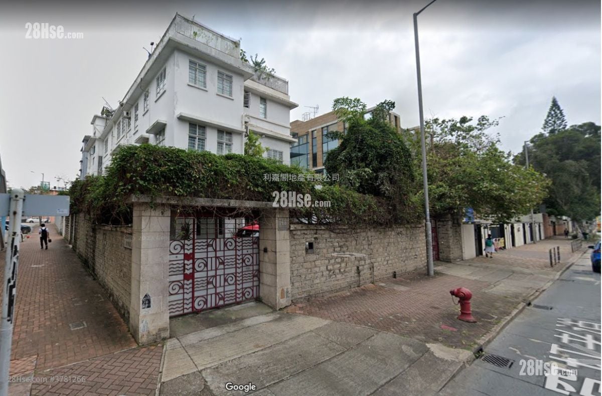 148 Waterloo Road Sell 5+ Bedrooms , 5+ Bathrooms 4,622 ft²