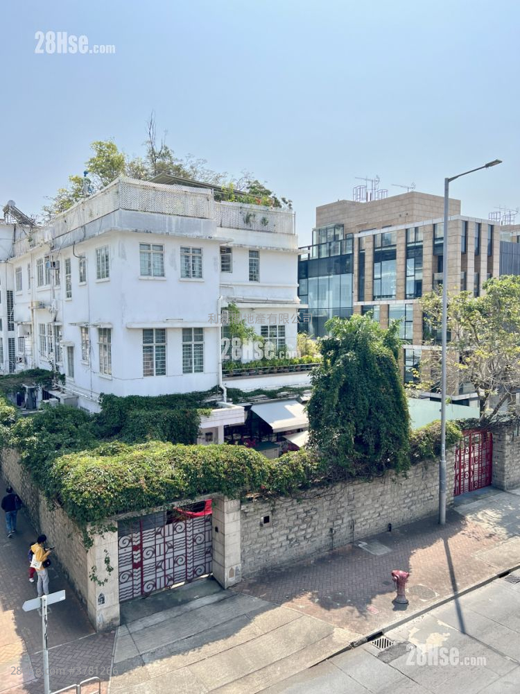 148 Waterloo Road Sell 5+ Bedrooms , 5+ Bathrooms 4,622 ft²