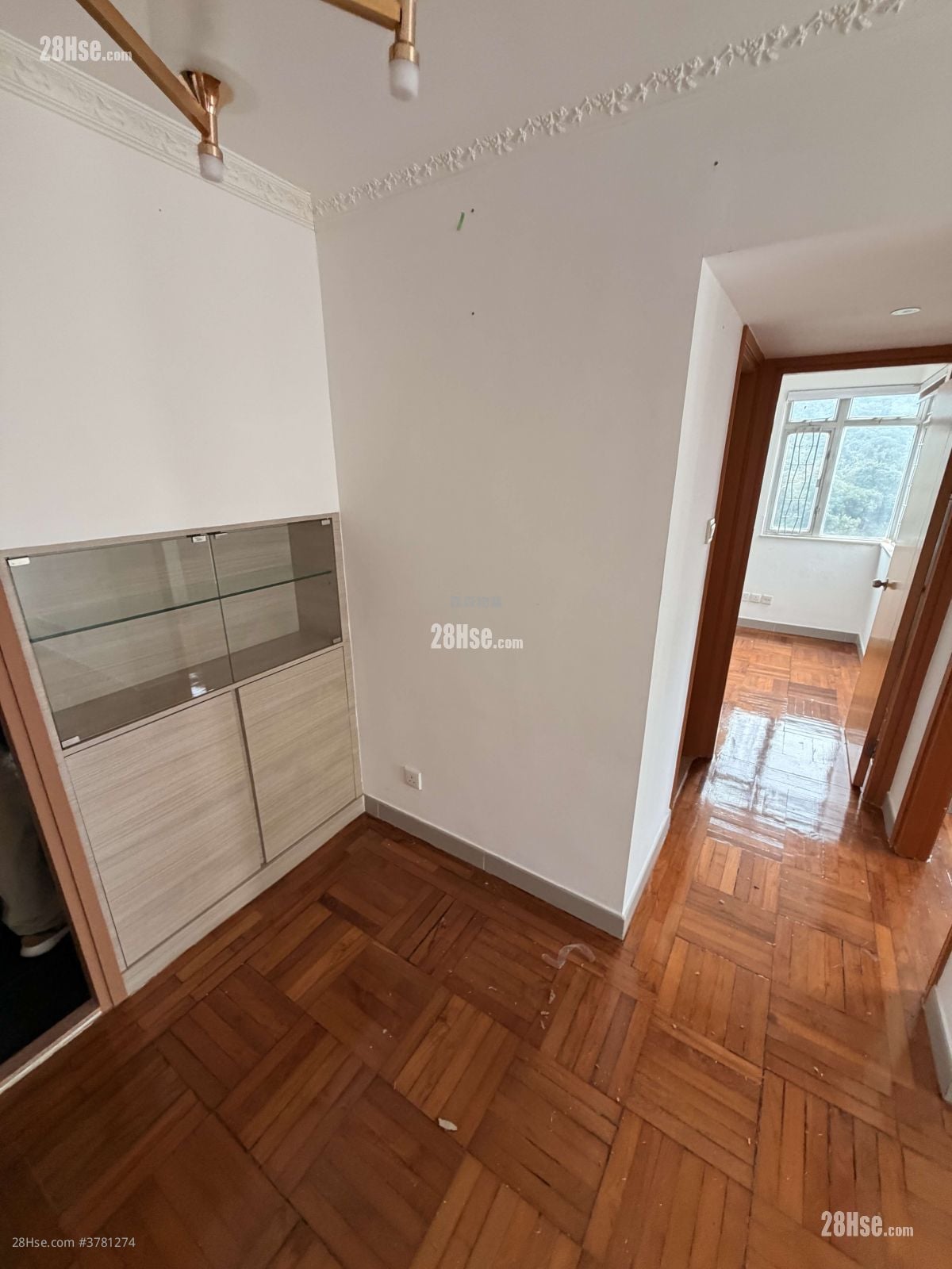 Nan Fung Sun Chuen Rental 2 Bedrooms , 1 Bathroom 391 ft²