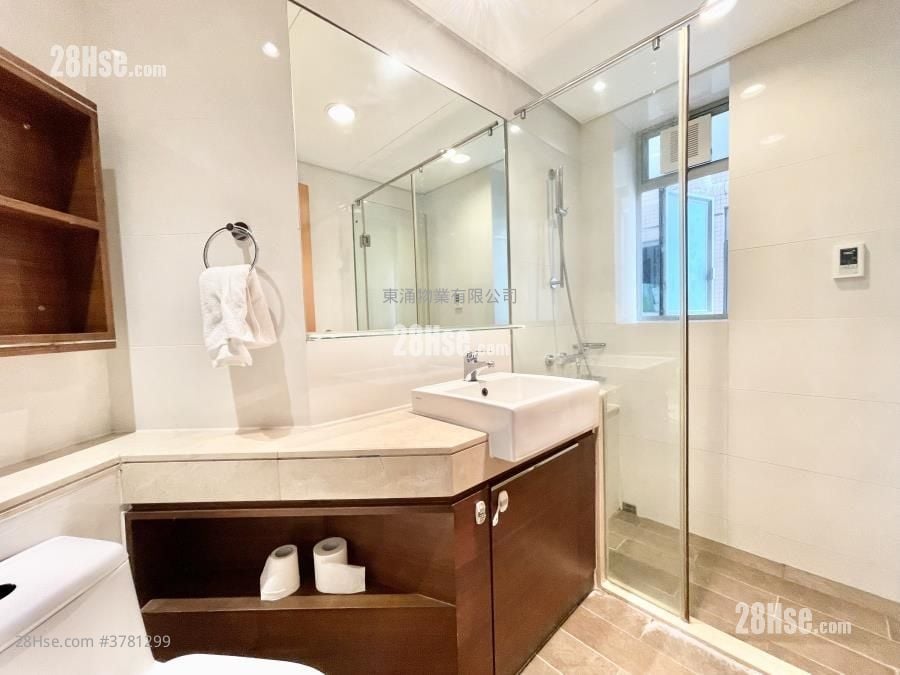 Coastal Skyline Rental 3 Bedrooms , 2 Bathrooms 883 ft²