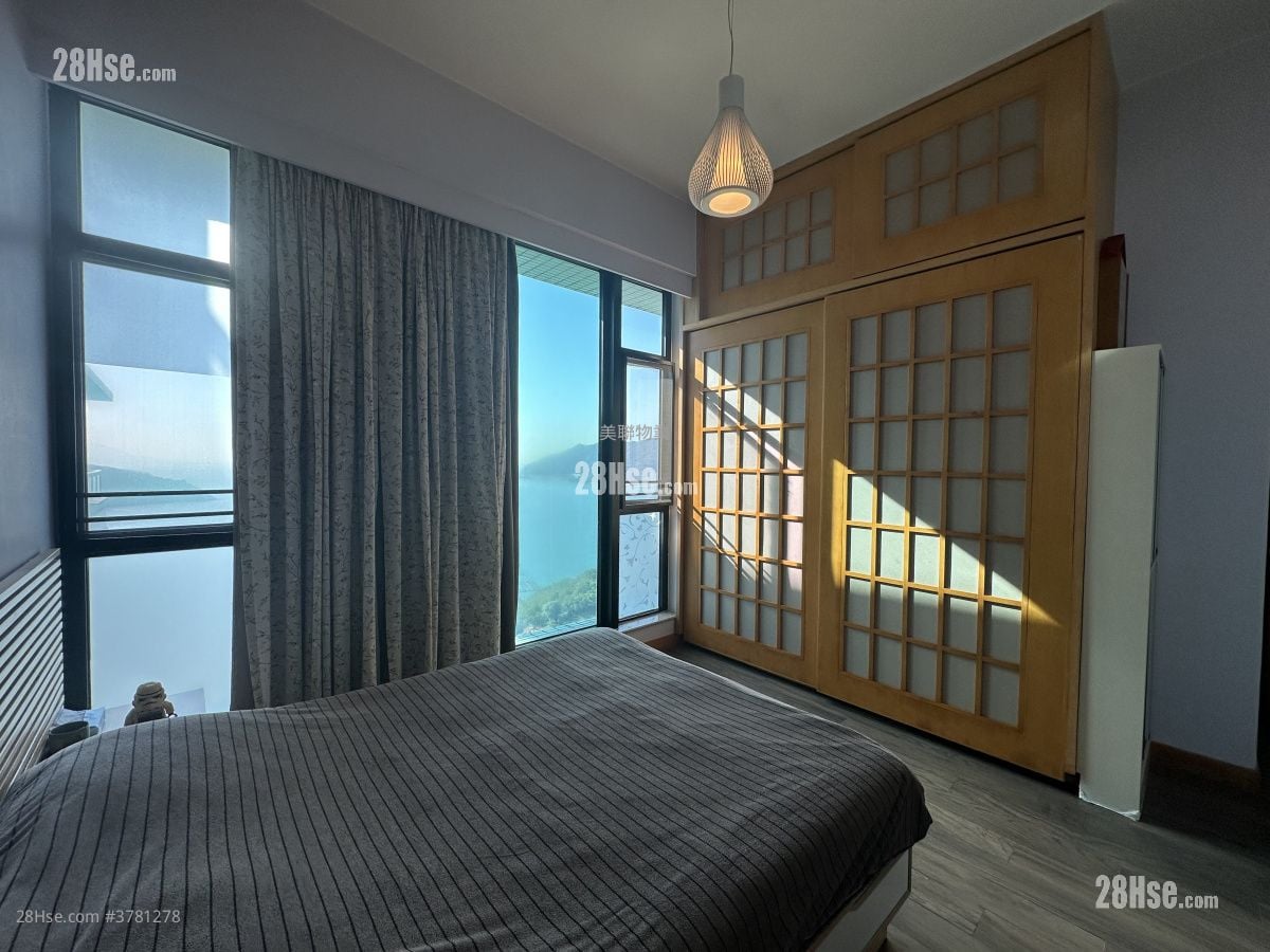 Park Island Sell 3 Bedrooms , 3 Bathrooms 1,070 ft²