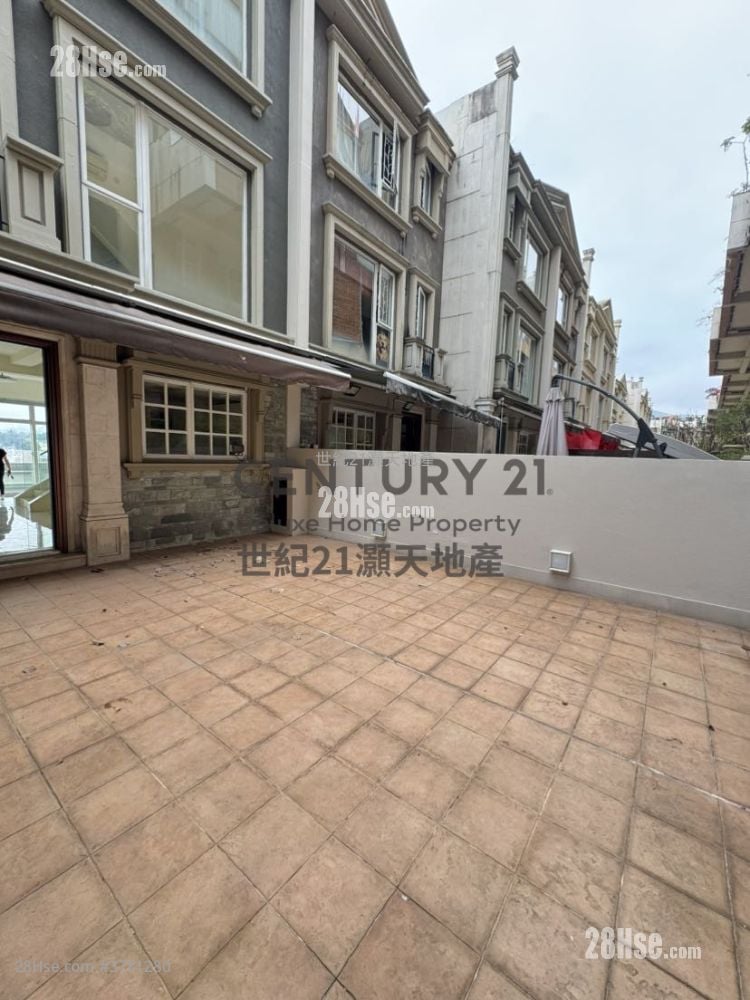 The Beverly Hills Rental 5+ Bedrooms , 2 Bathrooms 1,606 ft²