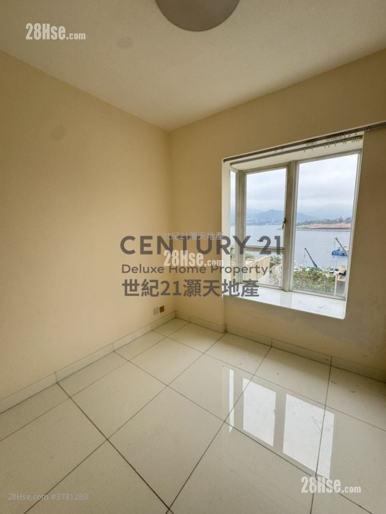 The Beverly Hills Rental 5+ Bedrooms , 2 Bathrooms 1,606 ft²