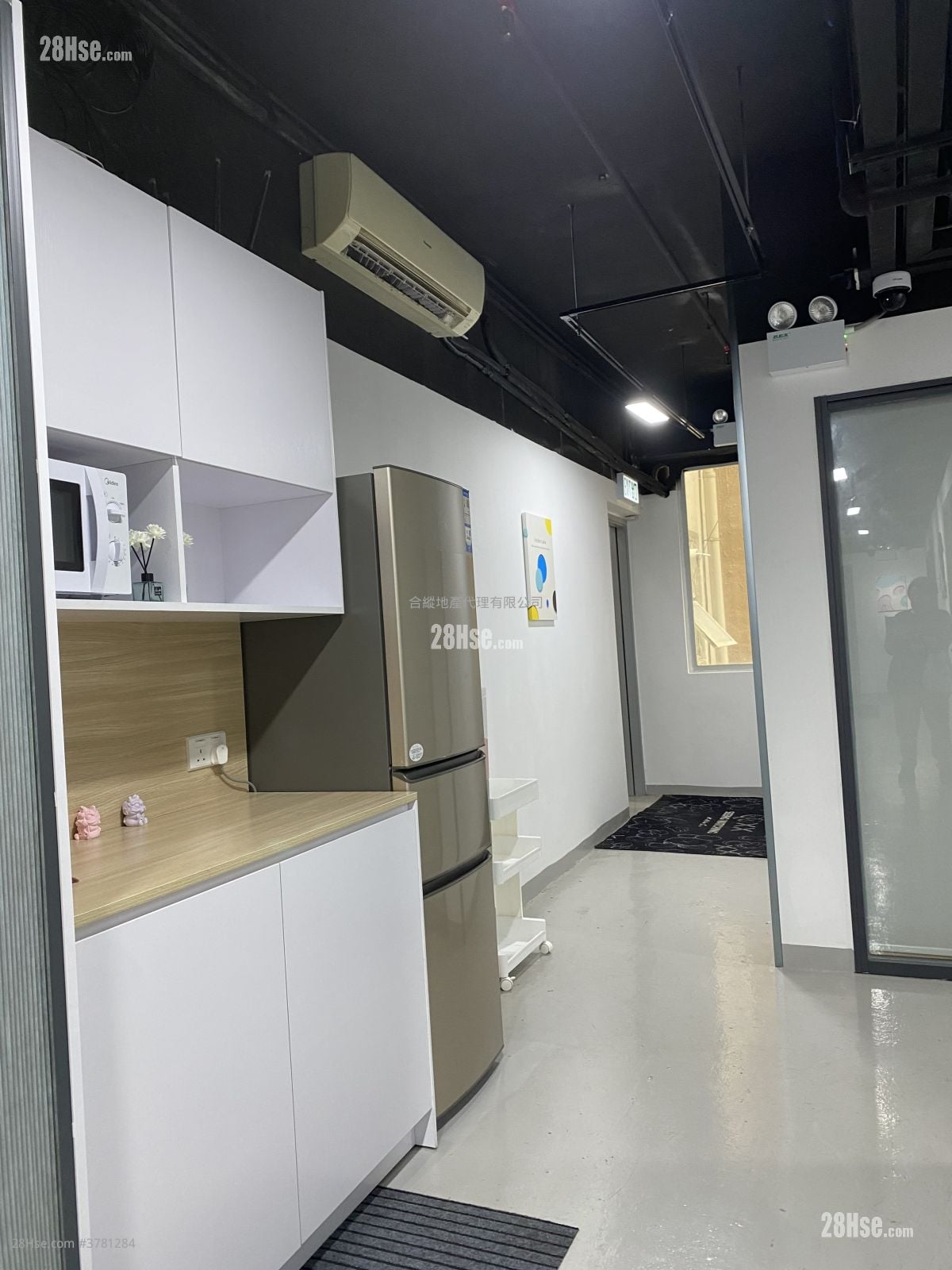 Gee Lok Industrial Building Rental 100 ft²