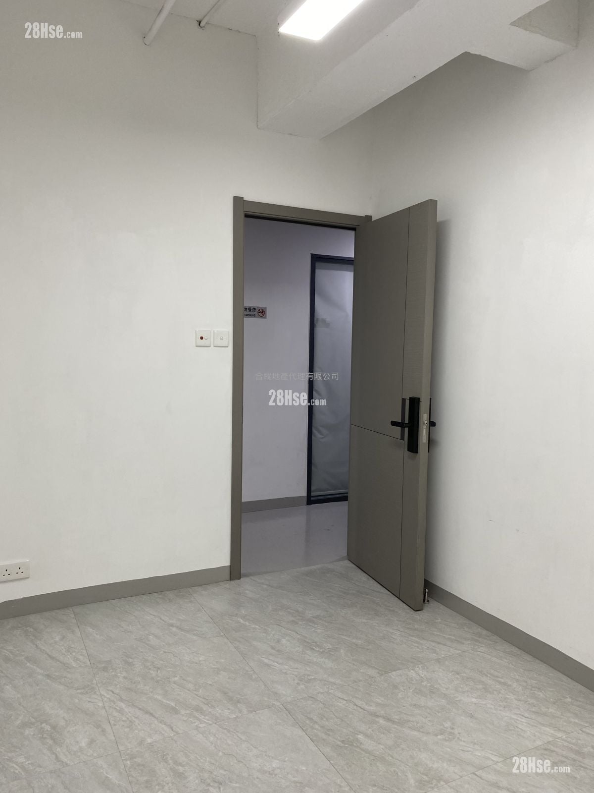 Gee Lok Industrial Building Rental 100 ft²