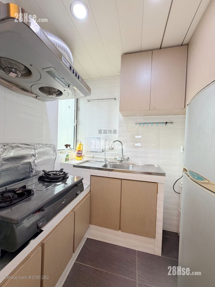 新葵芳花园 租盘 2 房 , 1 浴室 415 平方尺