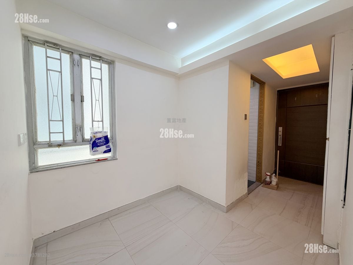 新葵芳花园 租盘 2 房 , 1 浴室 415 平方尺