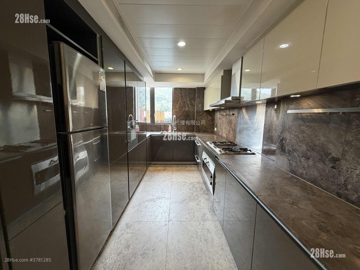 The Visionary Sell 4 Bedrooms 1,975 ft²