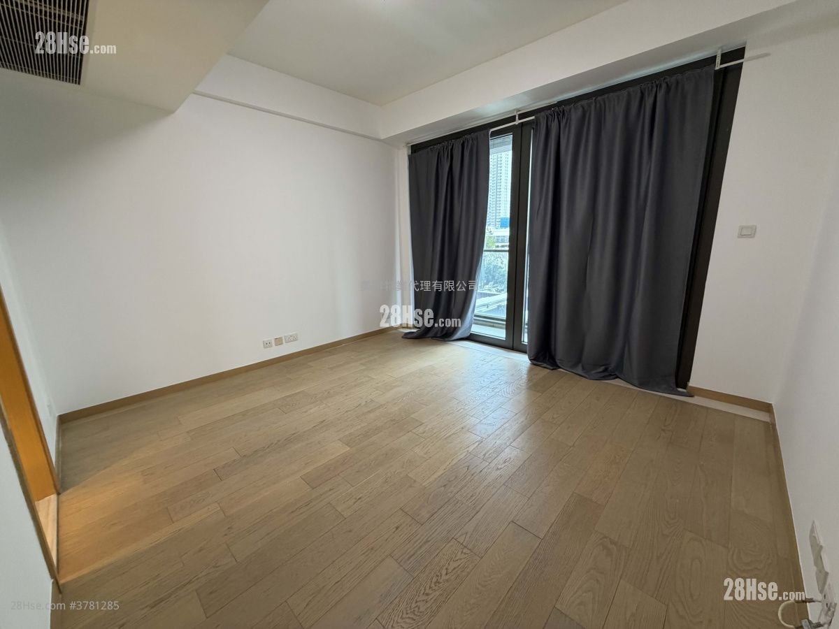 The Visionary Sell 4 Bedrooms 1,975 ft²