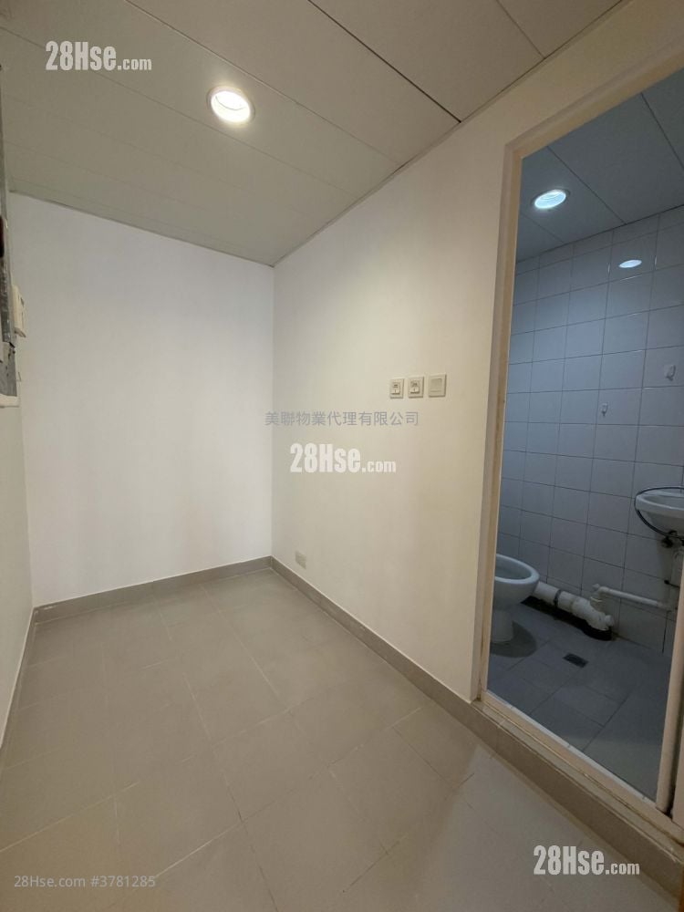 The Visionary Sell 4 Bedrooms 1,975 ft²