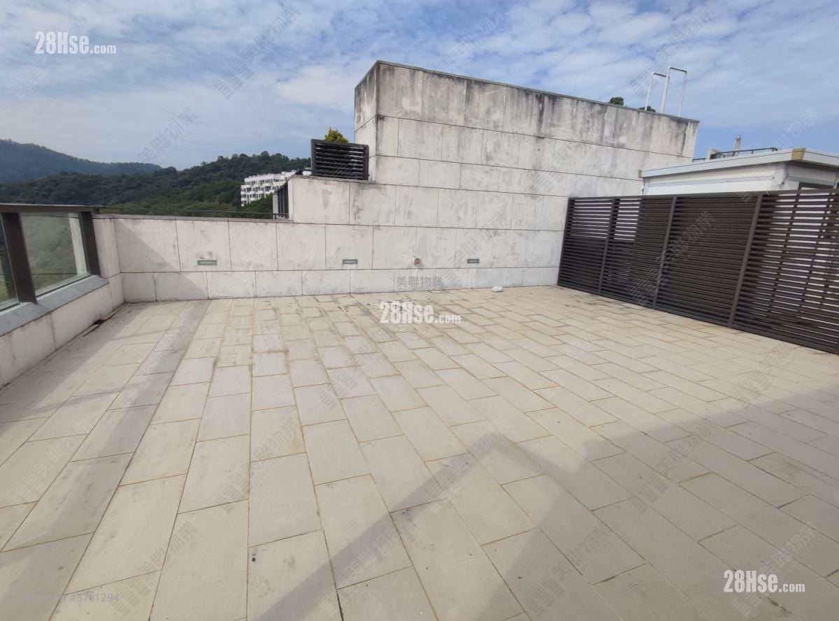 Kau To Highland Sell 3 Bedrooms , 4 Bathrooms 2,702 ft²