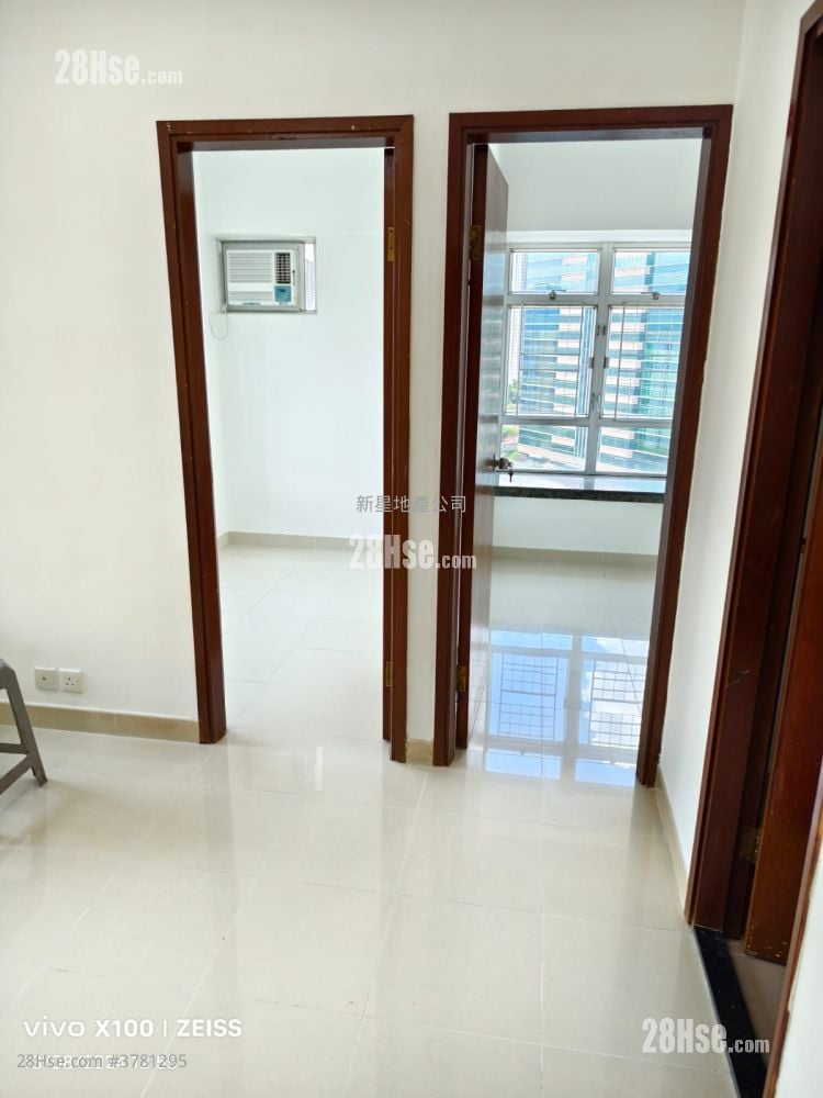 Sheung Shui Centre Rental 2 Bedrooms , 1 Bathroom 351 ft²
