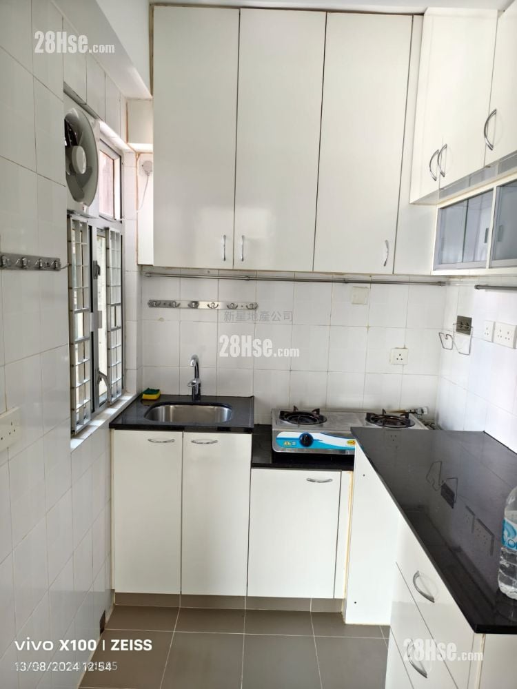 Sheung Shui Centre Rental 2 Bedrooms , 1 Bathroom 351 ft²