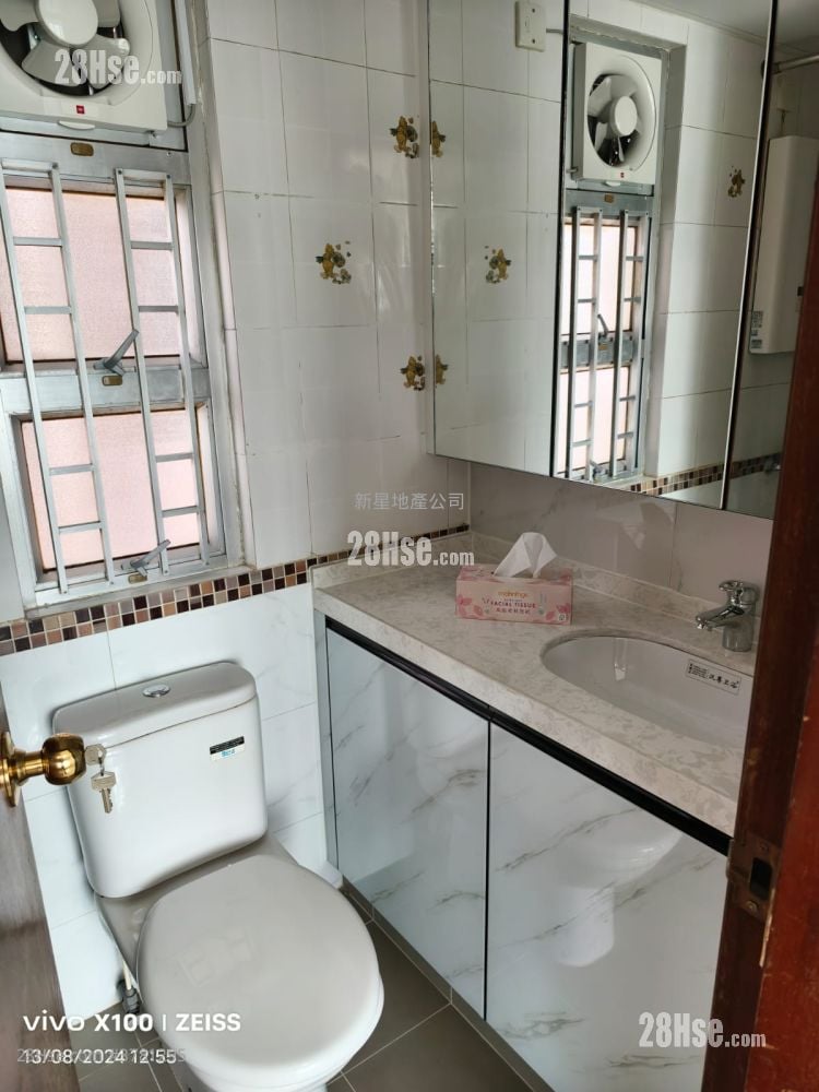 Sheung Shui Centre Rental 2 Bedrooms , 1 Bathroom 351 ft²