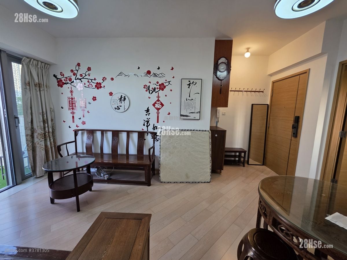 Century Link Sell 3 Bedrooms , 2 Bathrooms 639 ft²