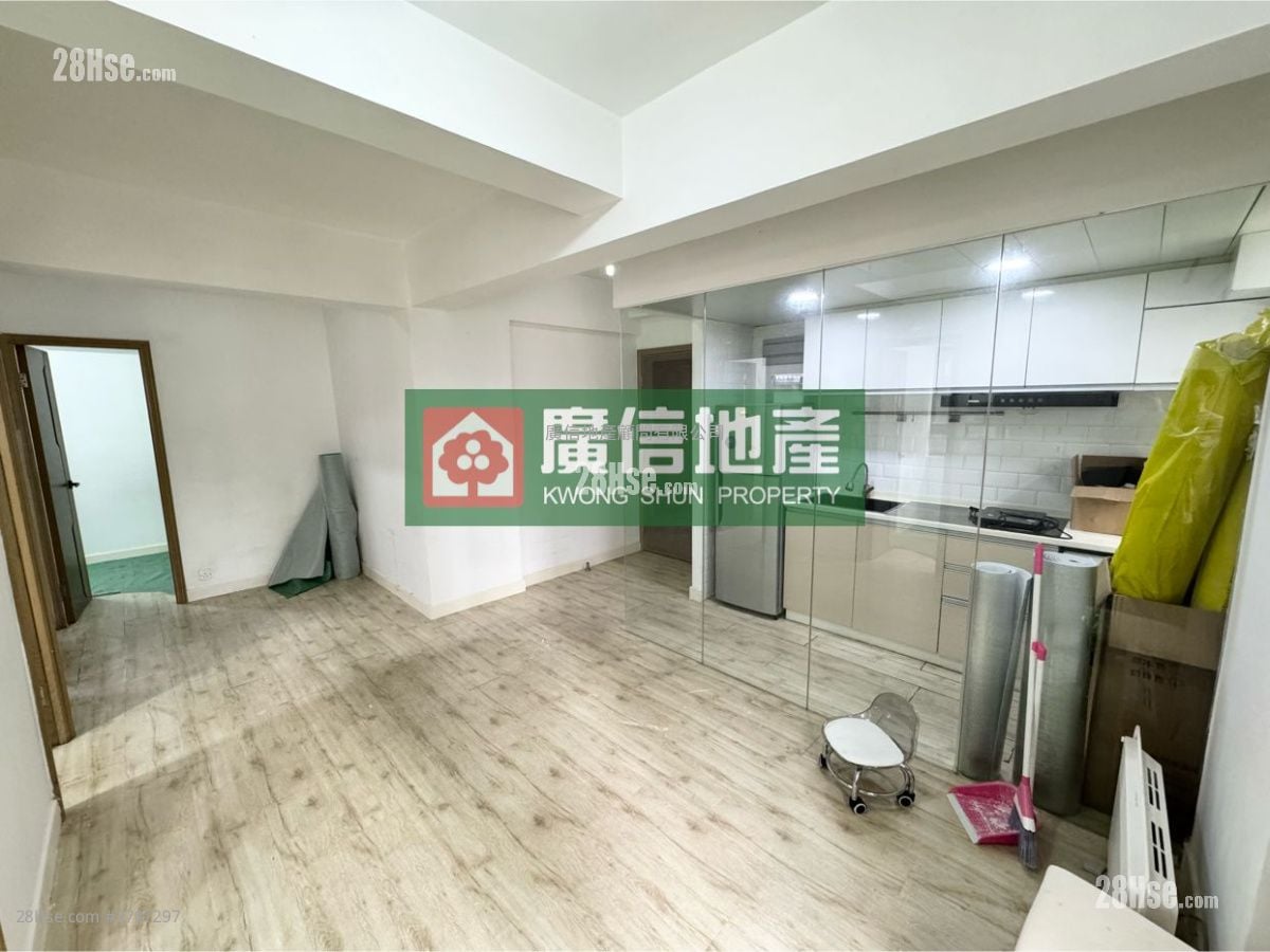 Kam Tong Building Rental 3 Bedrooms , 2 Bathrooms 515 ft²
