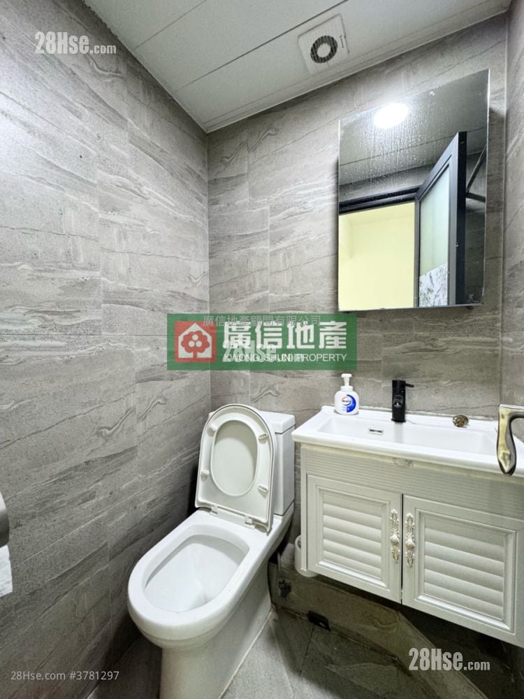 Kam Tong Building Rental 3 Bedrooms , 2 Bathrooms 515 ft²