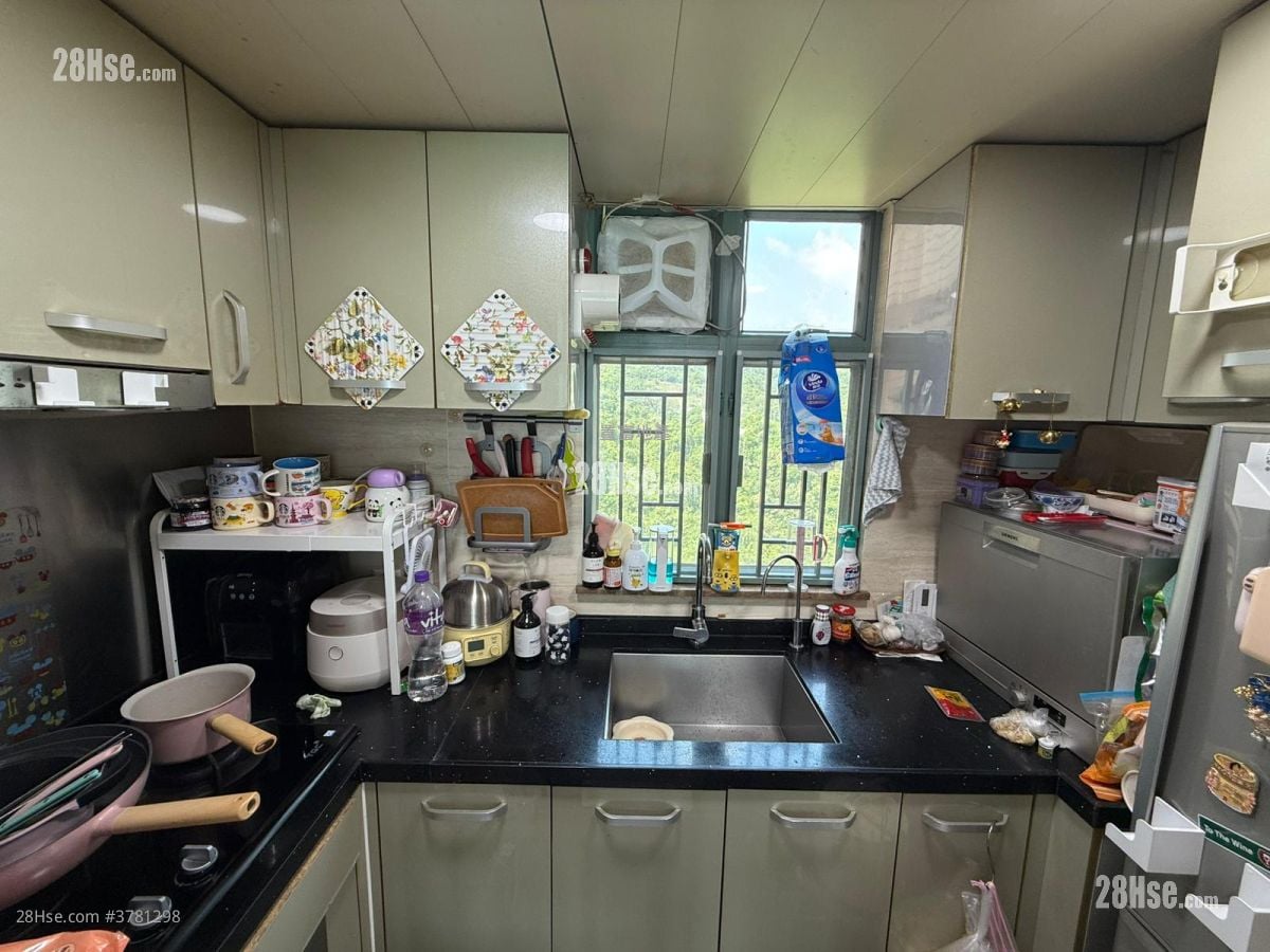 Sea Crest Villa Sell 3 Bedrooms , 2 Bathrooms 632 ft²