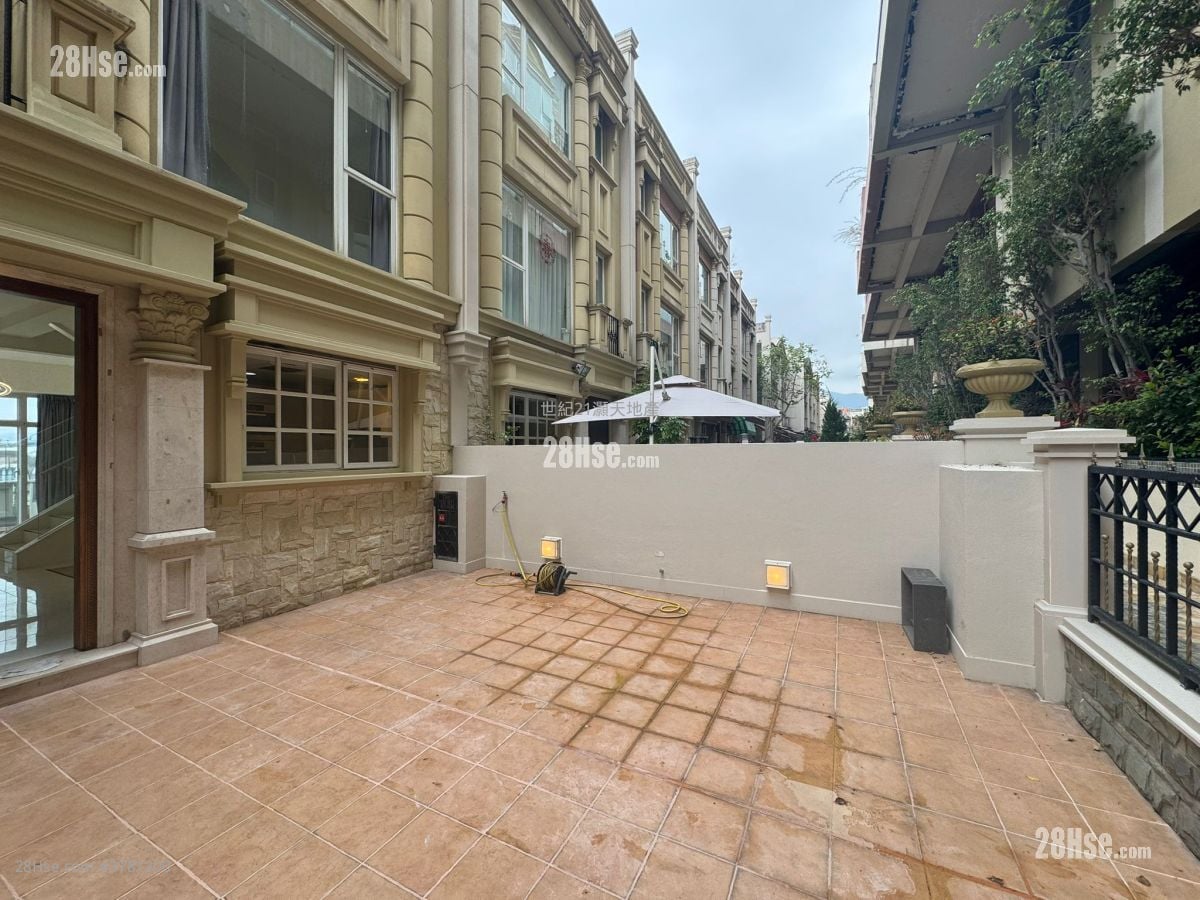 The Beverly Hills Rental 5+ Bedrooms , 2 Bathrooms 1,606 ft²