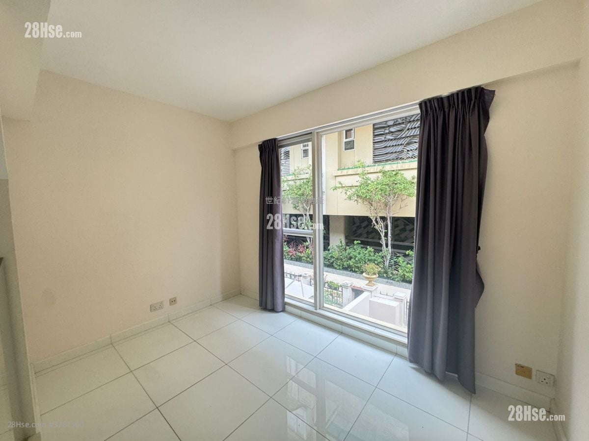 The Beverly Hills Rental 5+ Bedrooms , 2 Bathrooms 1,606 ft²