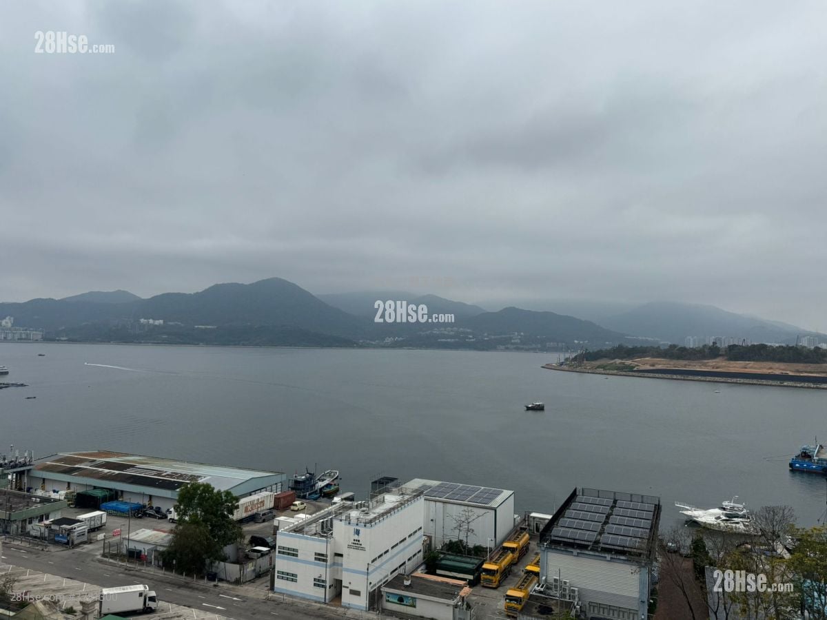 The Beverly Hills Rental 5+ Bedrooms , 2 Bathrooms 1,606 ft²