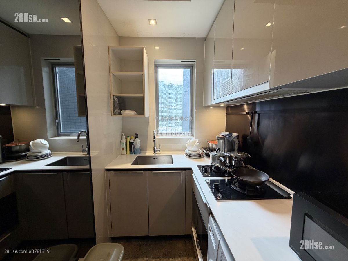 Century Link Rental 3 Bedrooms , 2 Bathrooms 645 ft²