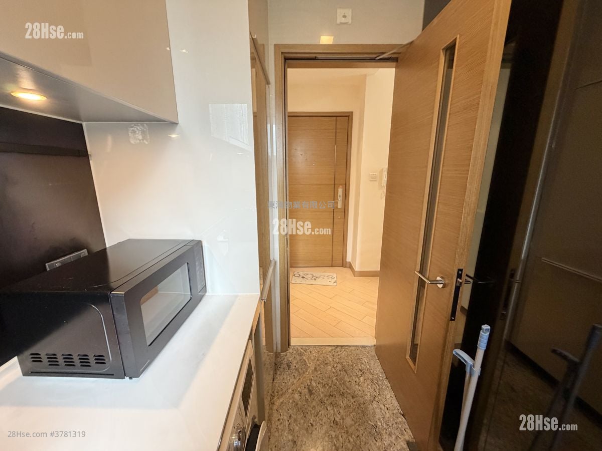 Century Link Rental 3 Bedrooms , 2 Bathrooms 645 ft²