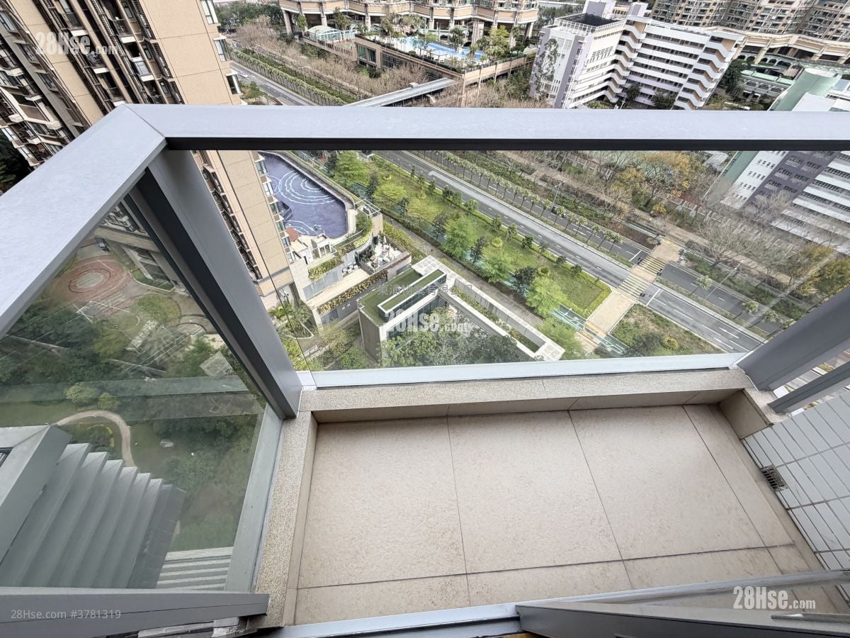 Century Link Rental 3 Bedrooms , 2 Bathrooms 645 ft²