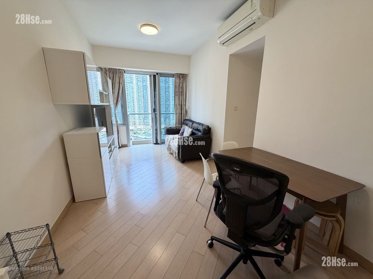 Century Link Rental 3 Bedrooms , 2 Bathrooms 645 ft²